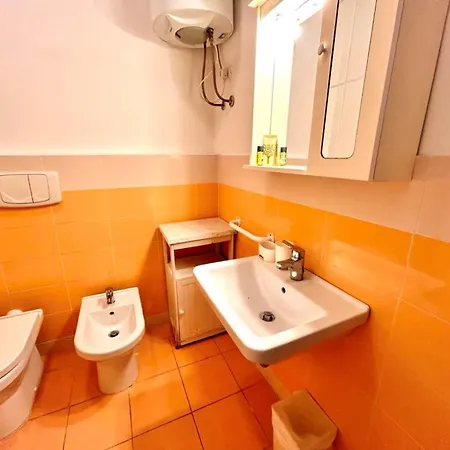 Apartment Monolocale Fermo A