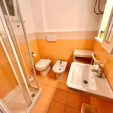 Apartment Monolocale Fermo A *